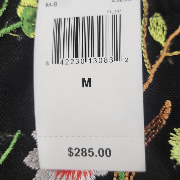 Caroline Rose top 🖤 - Picture 3 of 6